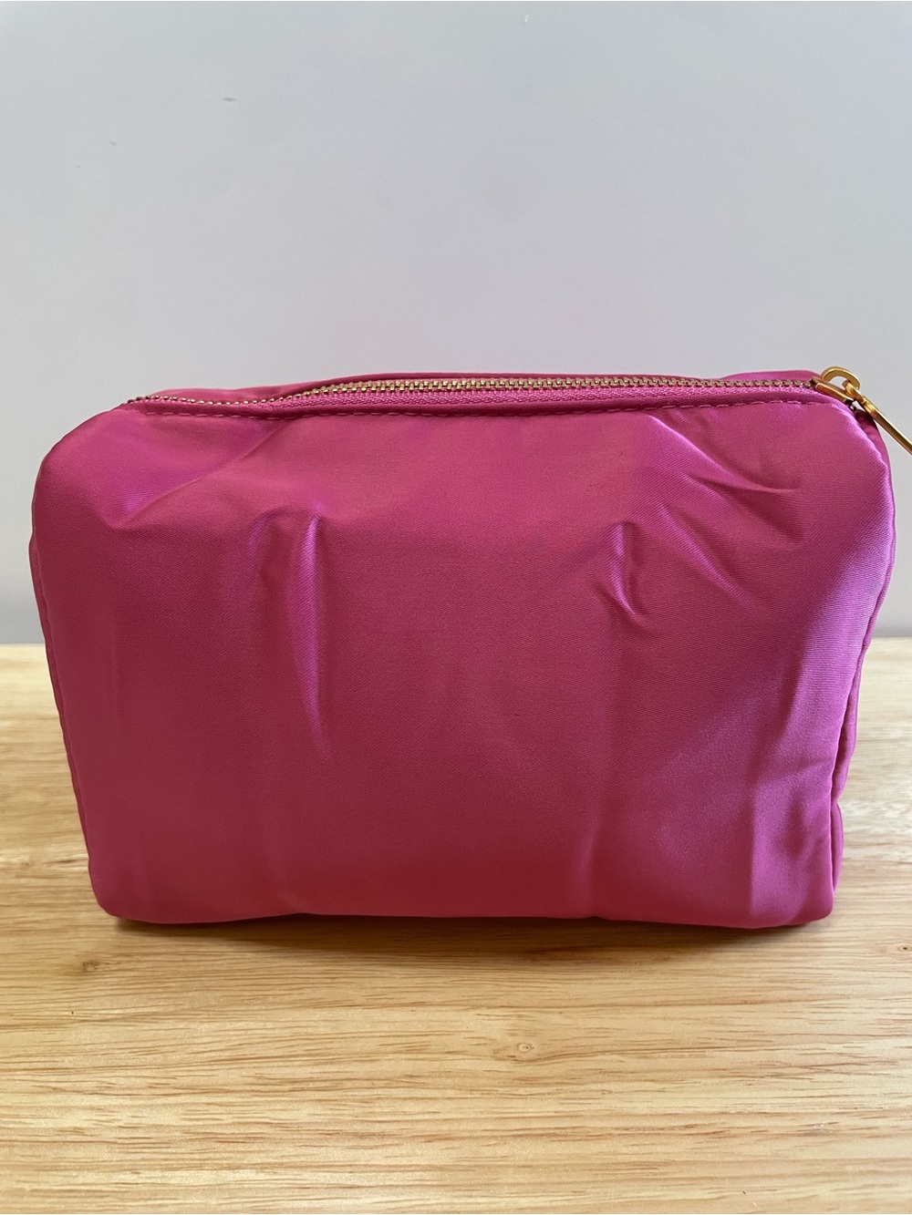 Gucci Dark Pink Bag GWP - Picture 2 of 6